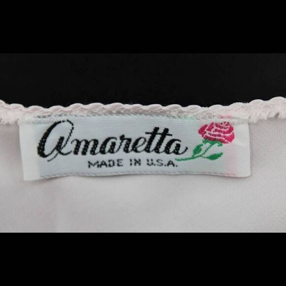 Vintage Amaretta Lingerie Teddy Romper Pink Small USA.


Sku RR19 - Picture 3 of 10